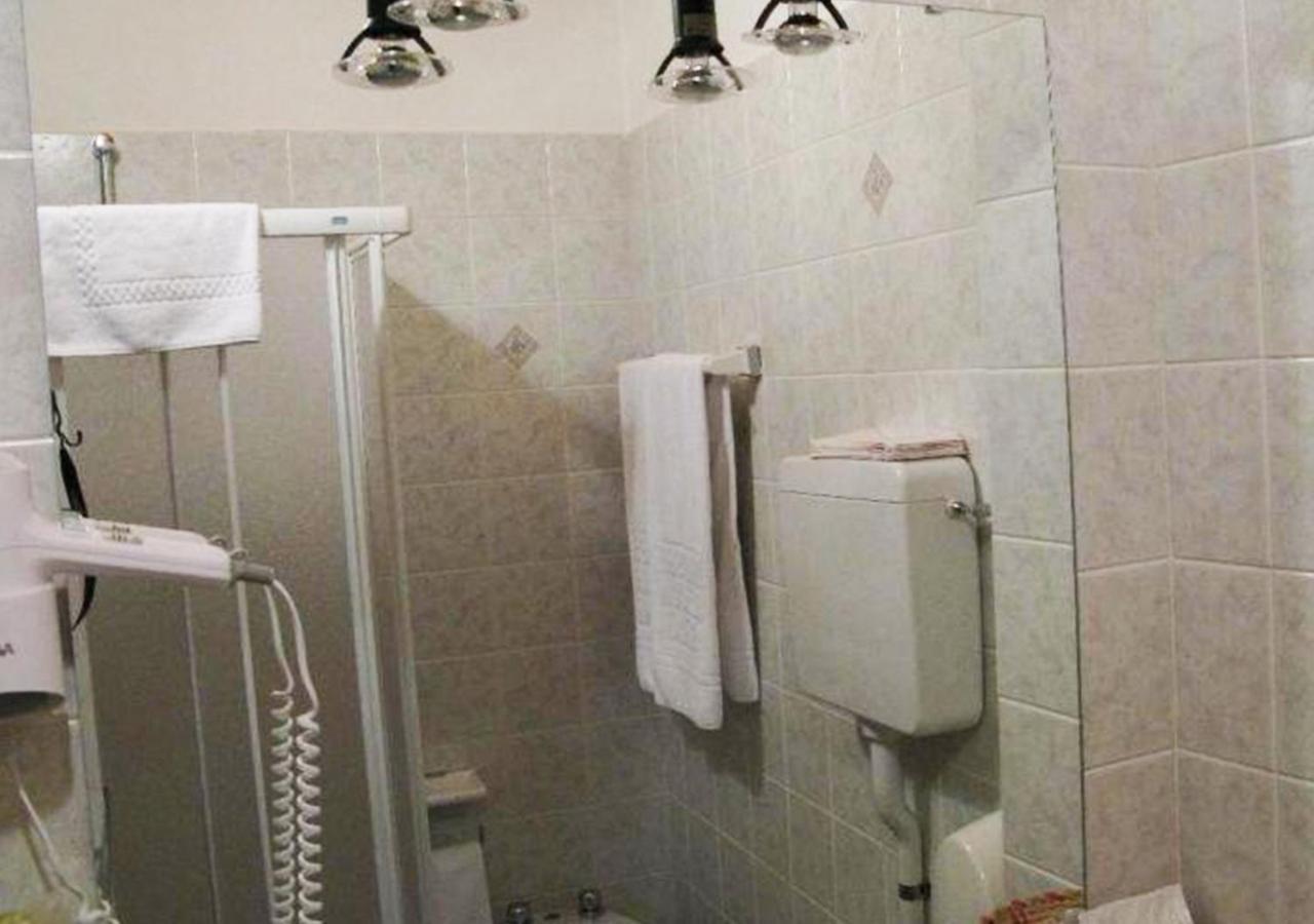 Hotel Bucaneve Pré-Saint-Didier Стая снимка