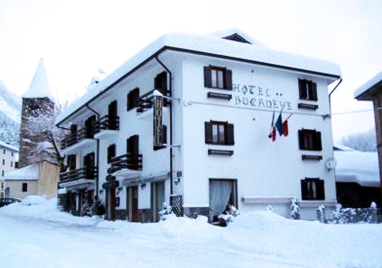 Hotel Bucaneve Pré-Saint-Didier Екстериор снимка