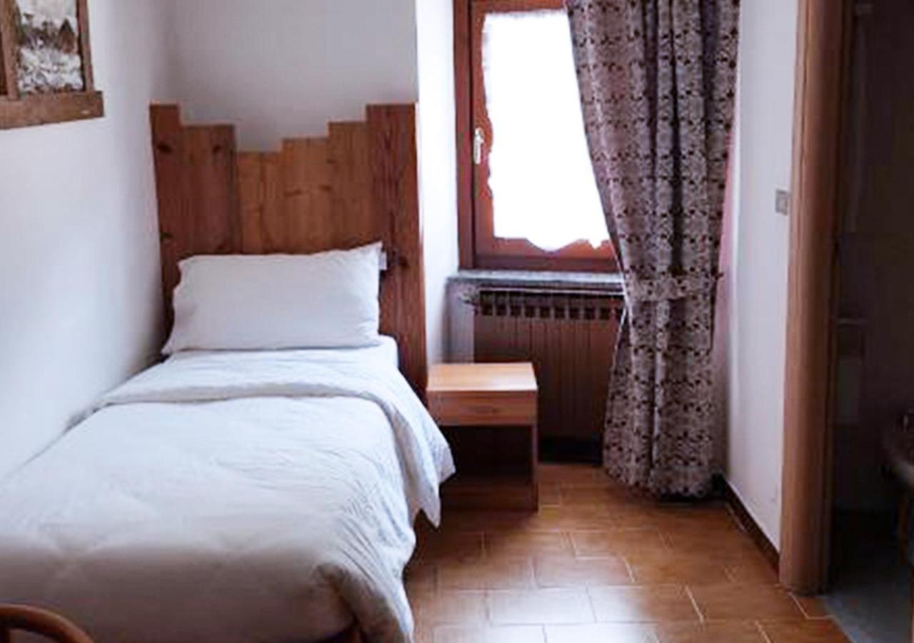 Hotel Bucaneve Pré-Saint-Didier Екстериор снимка
