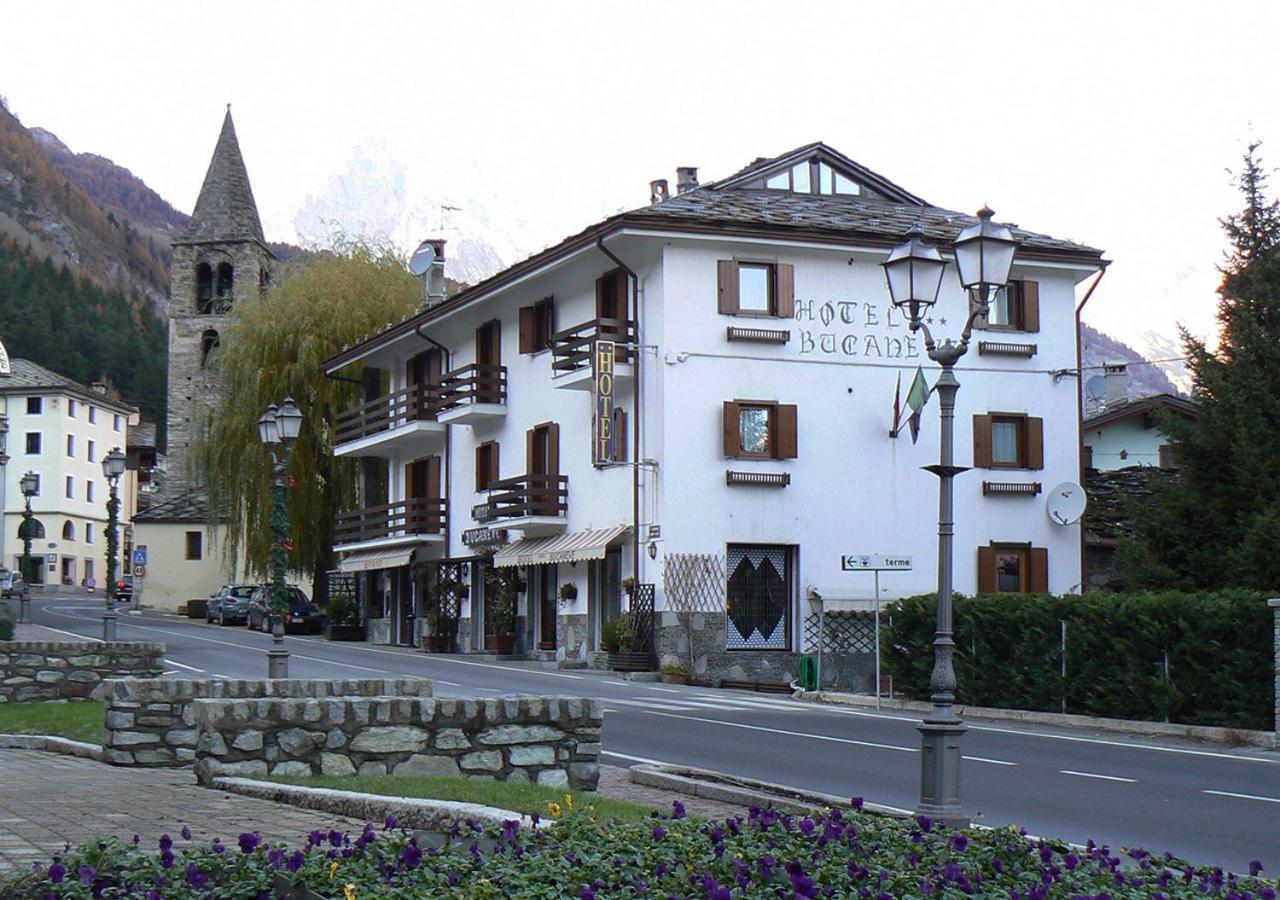 Hotel Bucaneve Pré-Saint-Didier Екстериор снимка