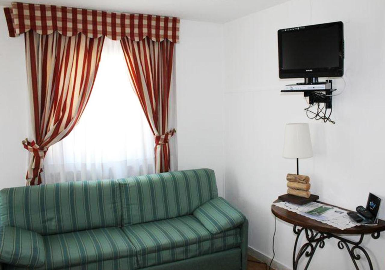 Hotel Bucaneve Pré-Saint-Didier Екстериор снимка